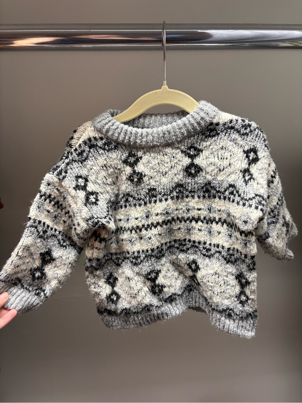 Zara Black & Gray Patterned Knit Sweater